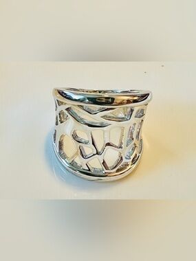 Elle 925 Sterling Silver Openwork Wide Band Ring with Ruby Accent